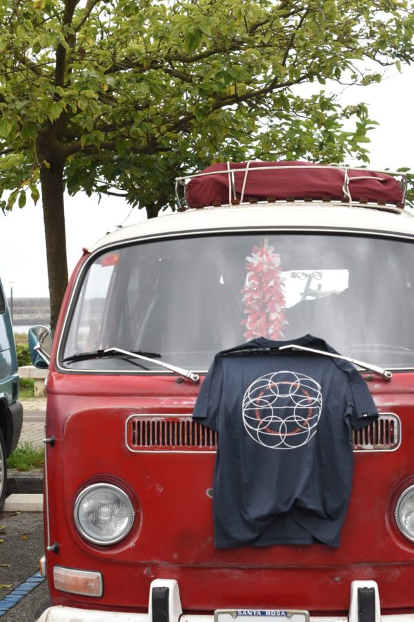 camiseta_Zazpiak_bat_coche