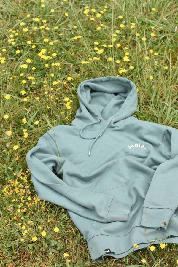 sudadera_izan_ontsa_hierba